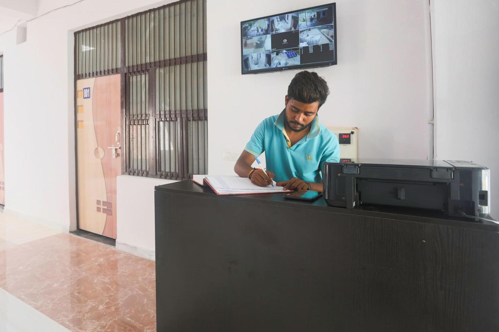 Hotel O City Palace كولكاتا المظهر الخارجي الصورة